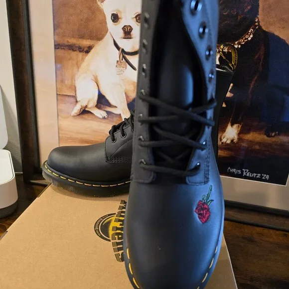 DR MARTENS 1460 VONDA Floral Leather Boots 24722001 BLACK Men's Size 10 NEW - Picture 3 of 15